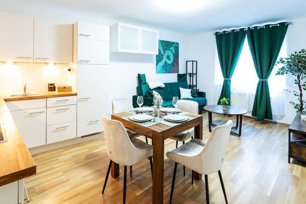 City Apartment Top Location, Quiet And Cozy Ideal To Relax Or Work Wenen Buitenkant foto